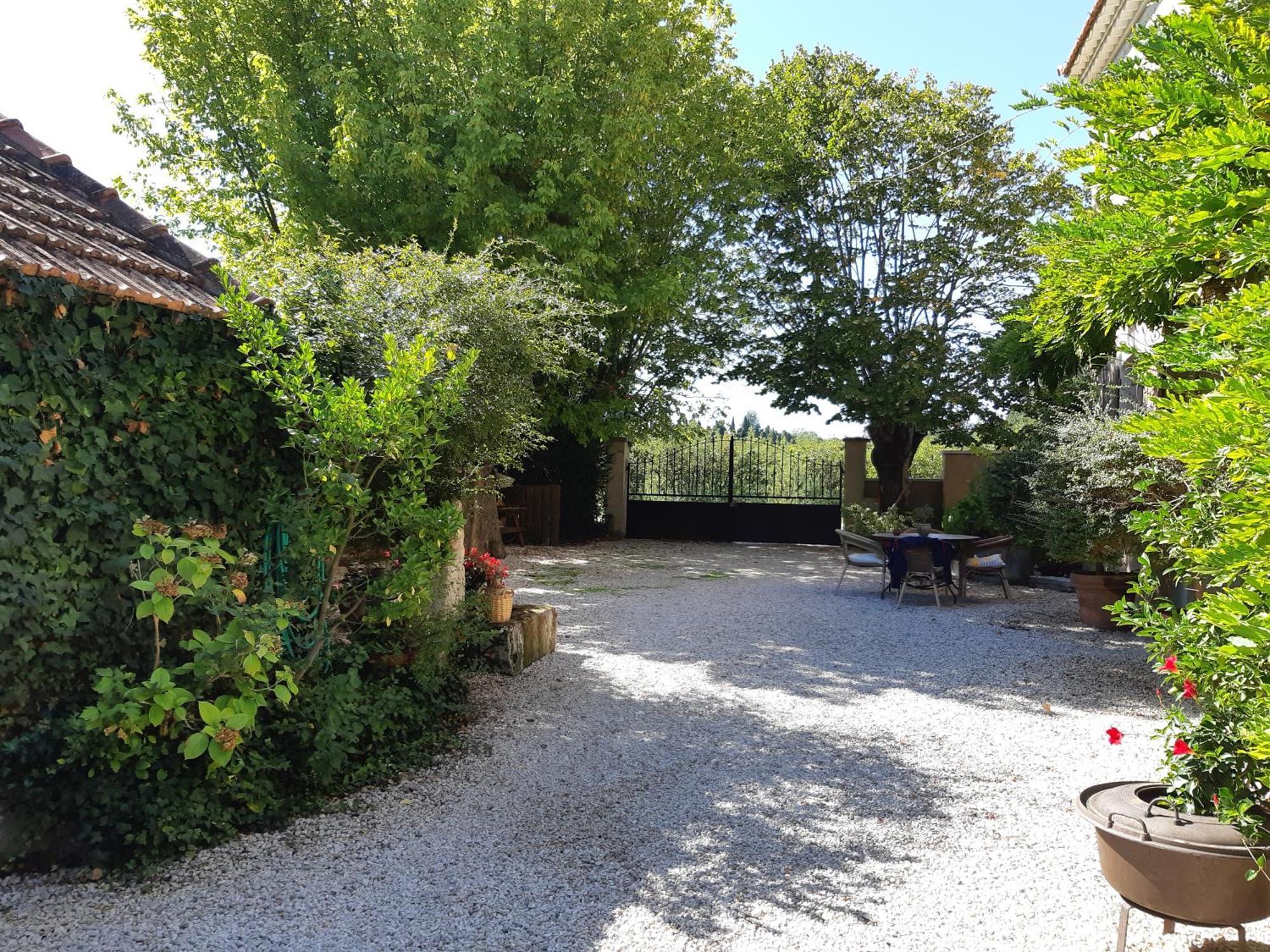 Cherche Midi Noves Exterior foto